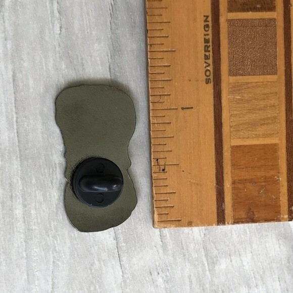 YARN SNOB Knitting Themed Collectible Enamel Pin - NEW! LAST ONE! 841 - Picture 6 of 7